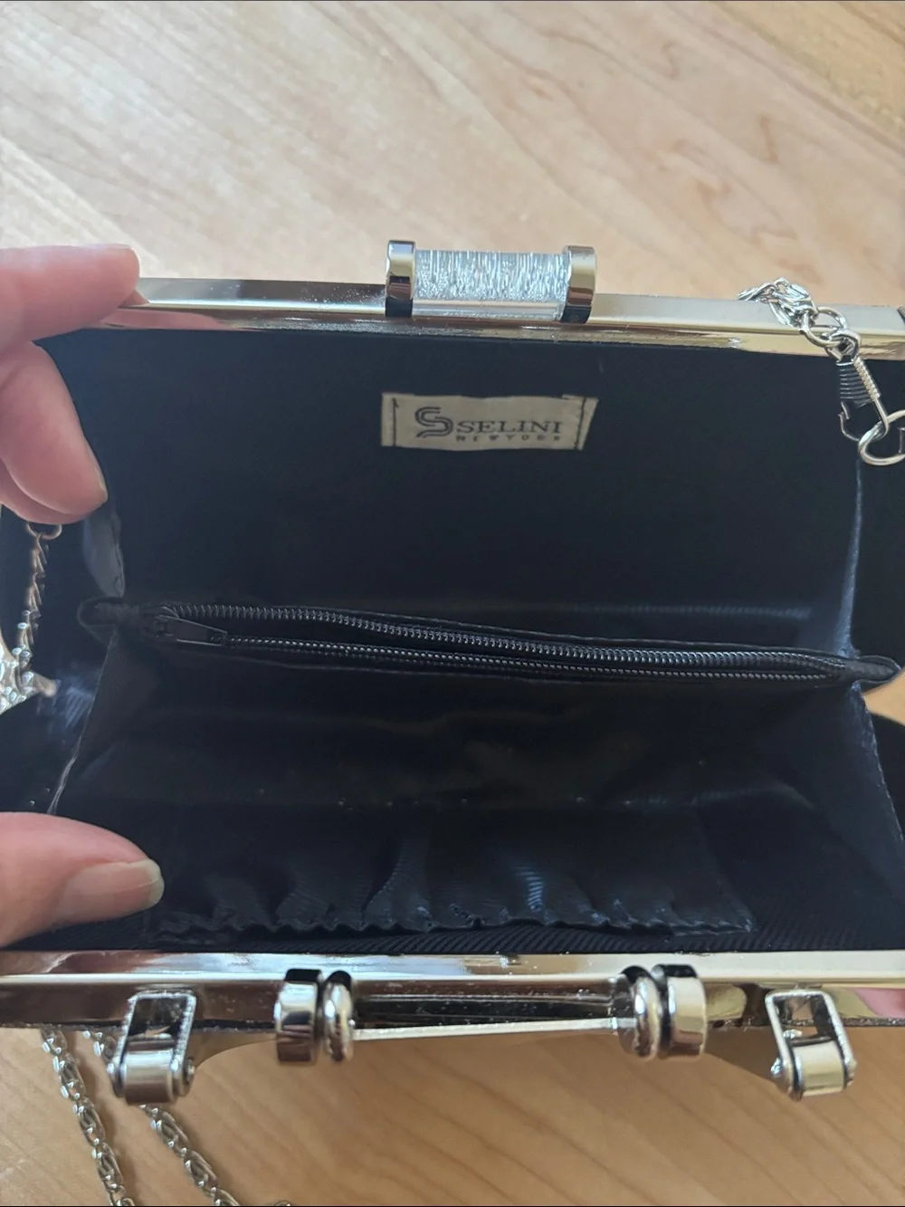 Selini black silver